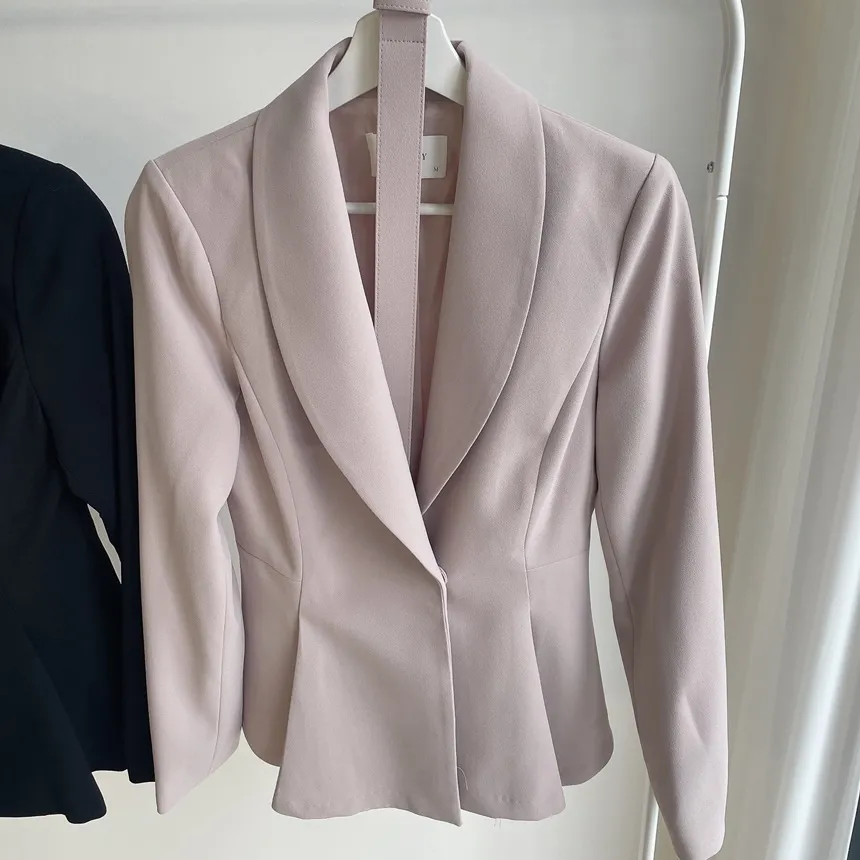 カラーVネック肩パッドペプラムワンボタンジャケットベルト付 | mirangmirang | 詳細画像24