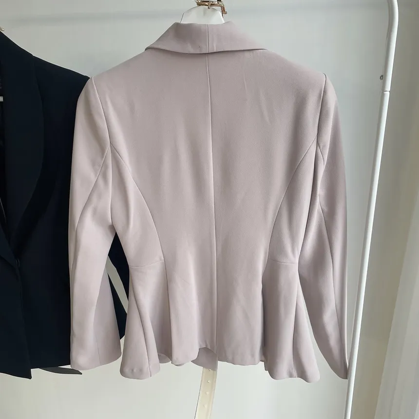 カラーVネック肩パッドペプラムワンボタンジャケットベルト付 | mirangmirang | 詳細画像25