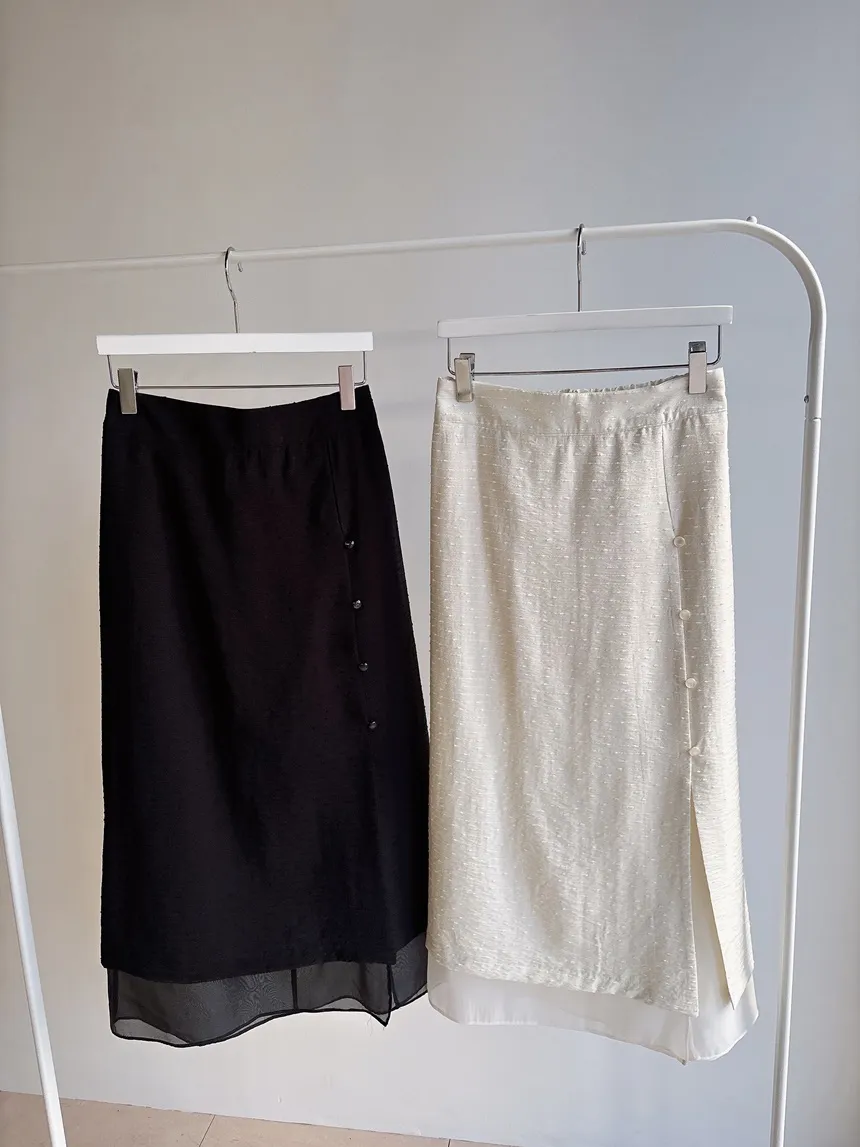 スリットバックゴムレイヤード風フェイクボタン刺繍スカート | mirangmirang | 詳細画像23