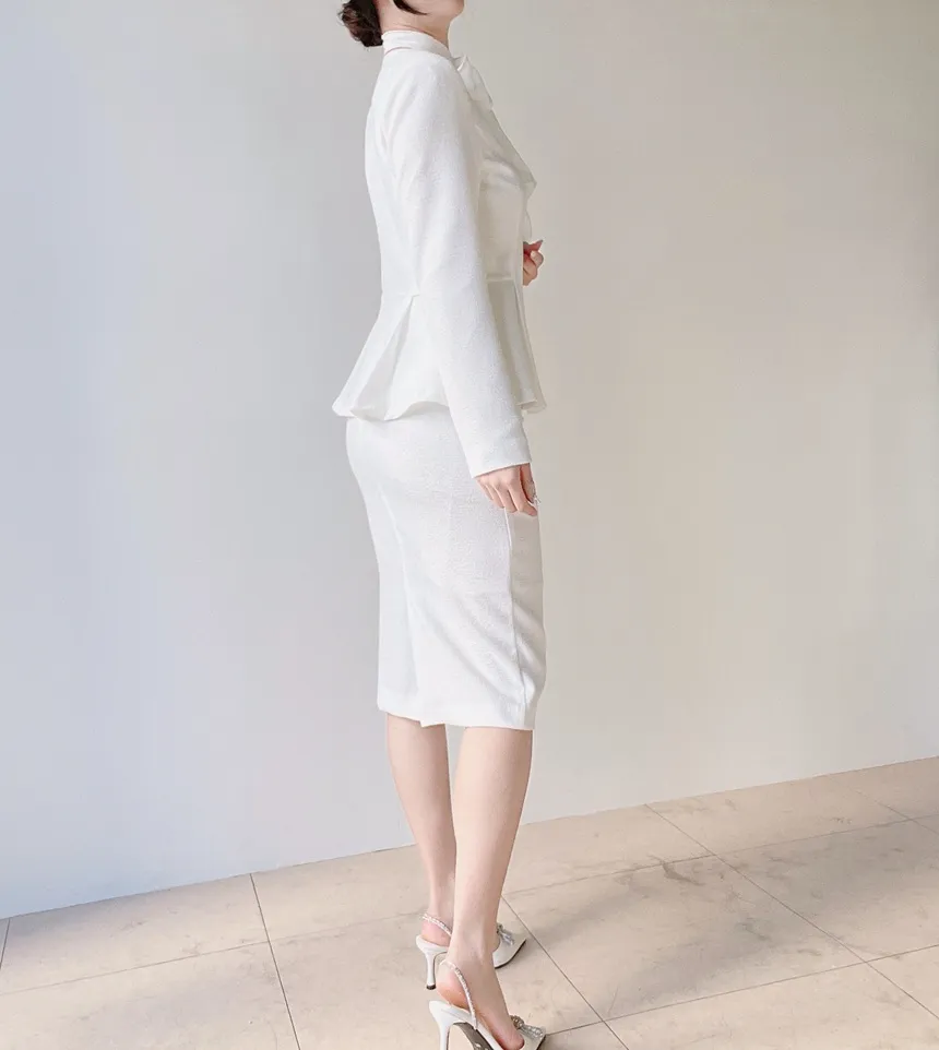 ツイードラウンドネックパール調ボタン肩パッドペプラムジャケットスカーフ付 | mirangmirang | 詳細画像10