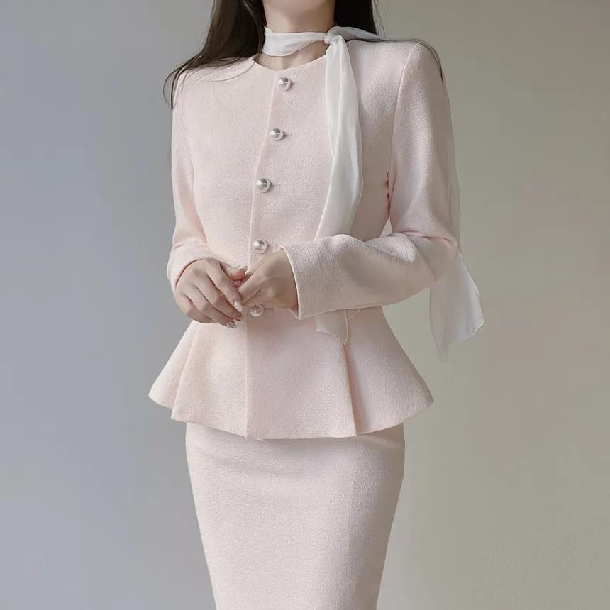 ツイードラウンドネックパール調ボタン肩パッドペプラムジャケットスカーフ付 | mirangmirang | 詳細画像44