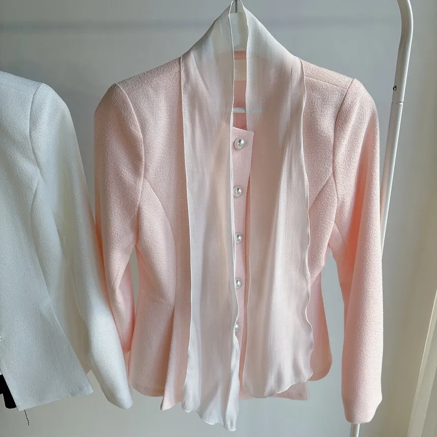 ツイードラウンドネックパール調ボタン肩パッドペプラムジャケットスカーフ付 | mirangmirang | 詳細画像64