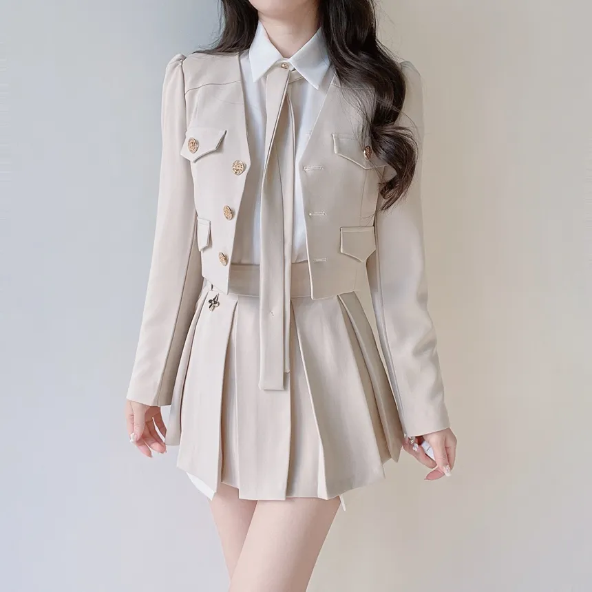 Vネックゴールドボタンクロップドフェイクポケットジャケット | mirangmirang | 詳細画像36