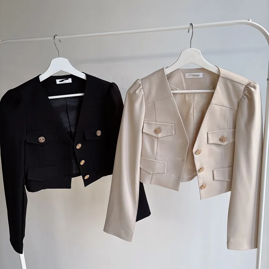 Vネックゴールドボタンクロップドフェイクポケットジャケット | mirangmirang | 詳細画像43