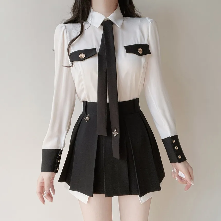 ゴールドボタンフェイクポケット長袖カラー配色ブラウスストラップ付 | mirangmirang | 詳細画像29