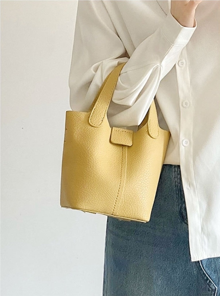 レザー調ラインDリングショルダーバッグストラップ付ポーチ付 | 詳細画像3