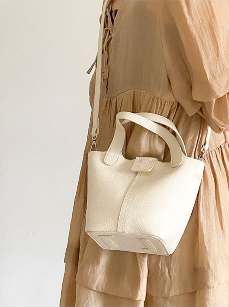 レザー調ラインDリングショルダーバッグストラップ付ポーチ付 | 詳細画像4