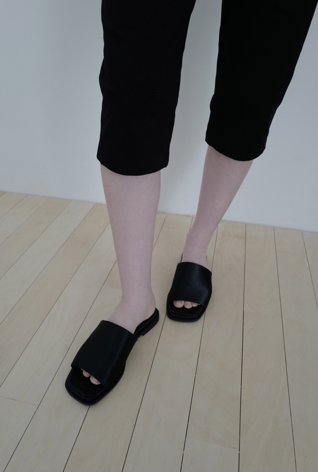 レザー調スクエア無地スリッパ春夏秋 | 詳細画像9