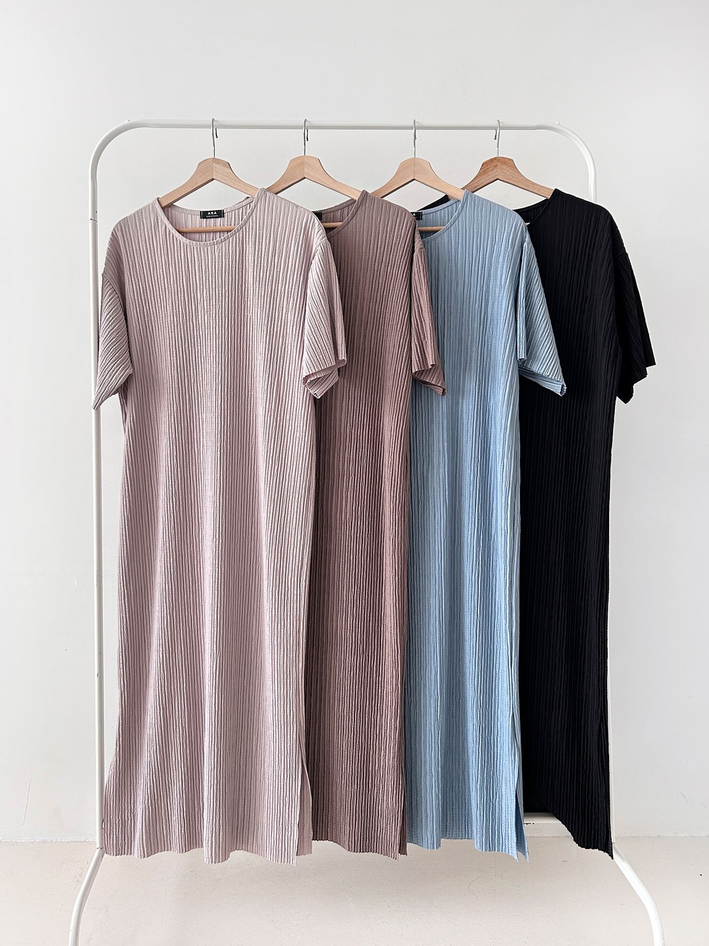 ラウンドネックプリーツスリットロング半袖ワンピース | 詳細画像2