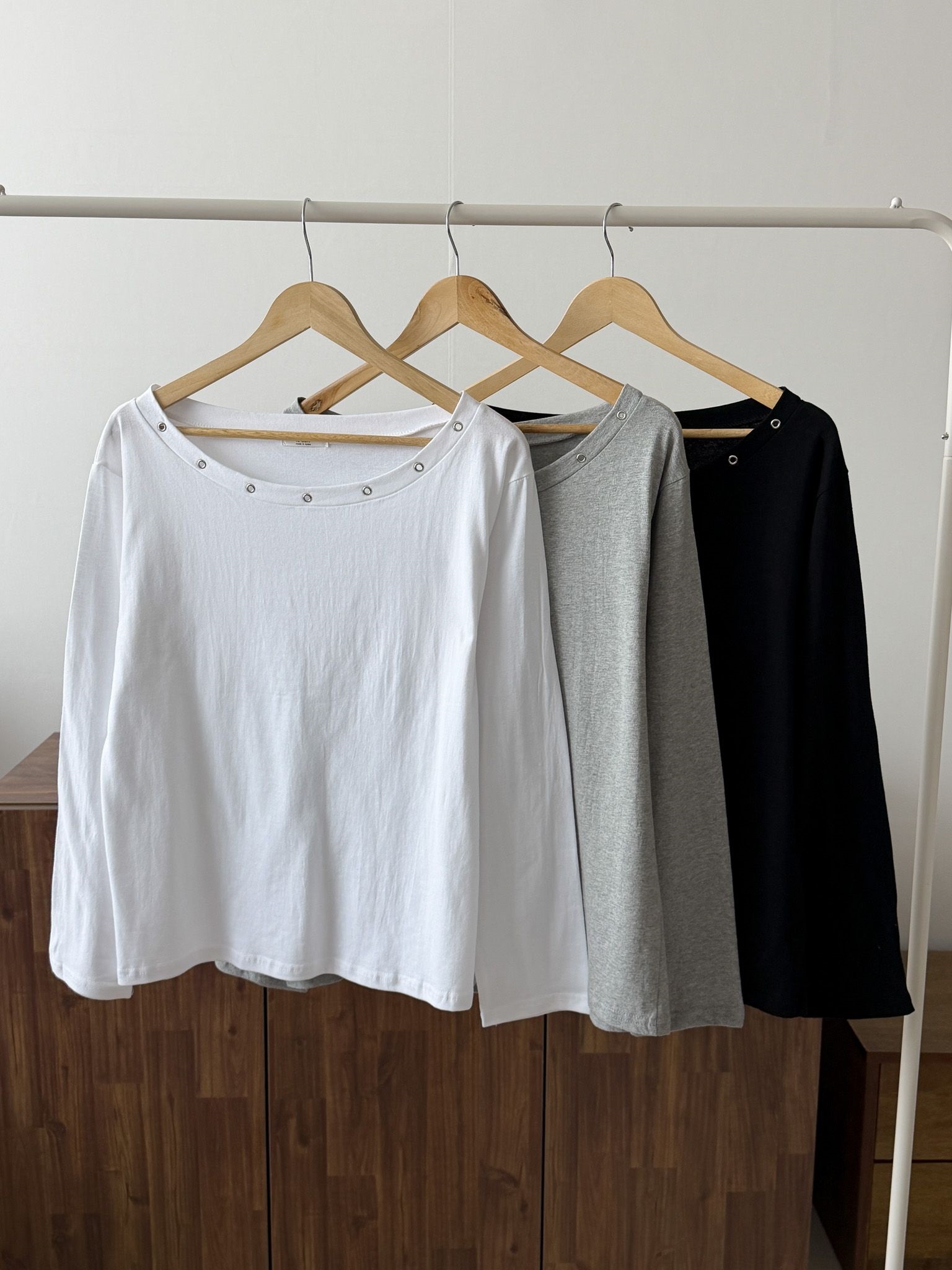 コットンラウンドネックベーシック長袖アイレットTシャツ | 詳細画像6