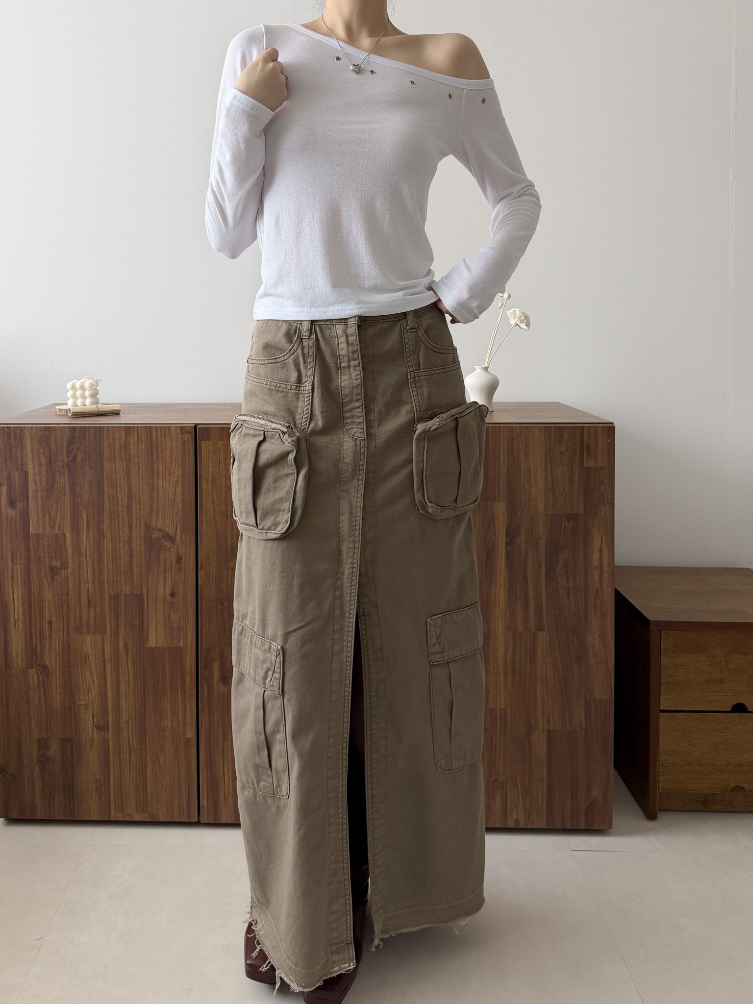 オフショルダーワンショルダーベーシック長袖アイレットTシャツ | 詳細画像3