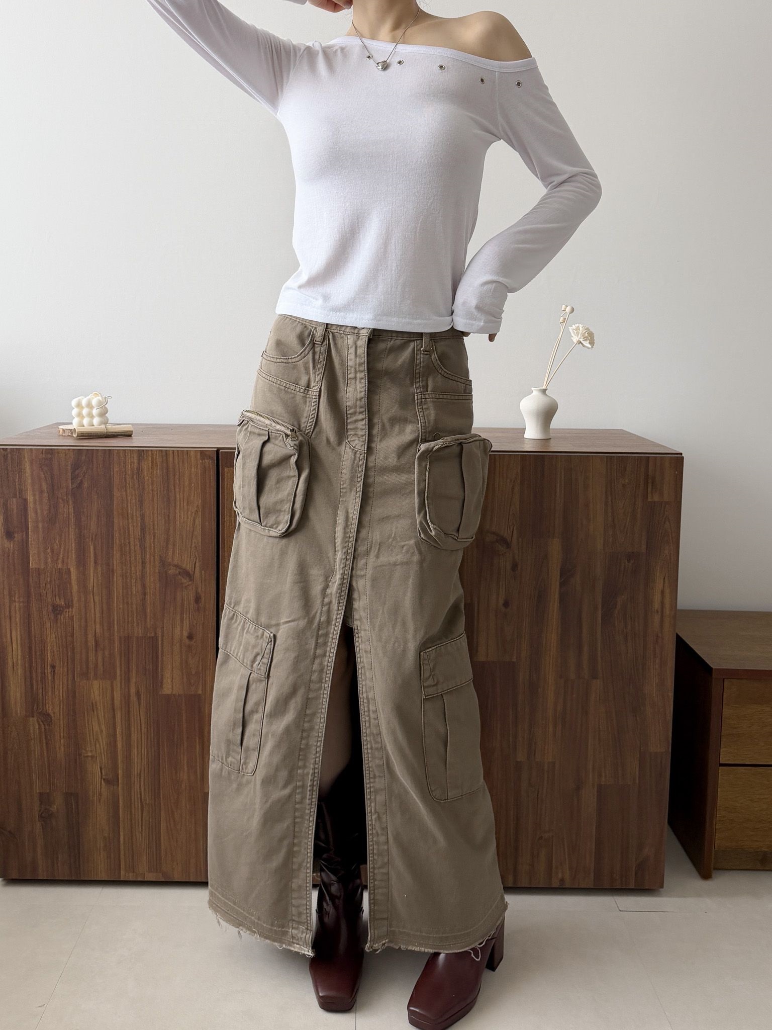 オフショルダーワンショルダーベーシック長袖アイレットTシャツ | 詳細画像5