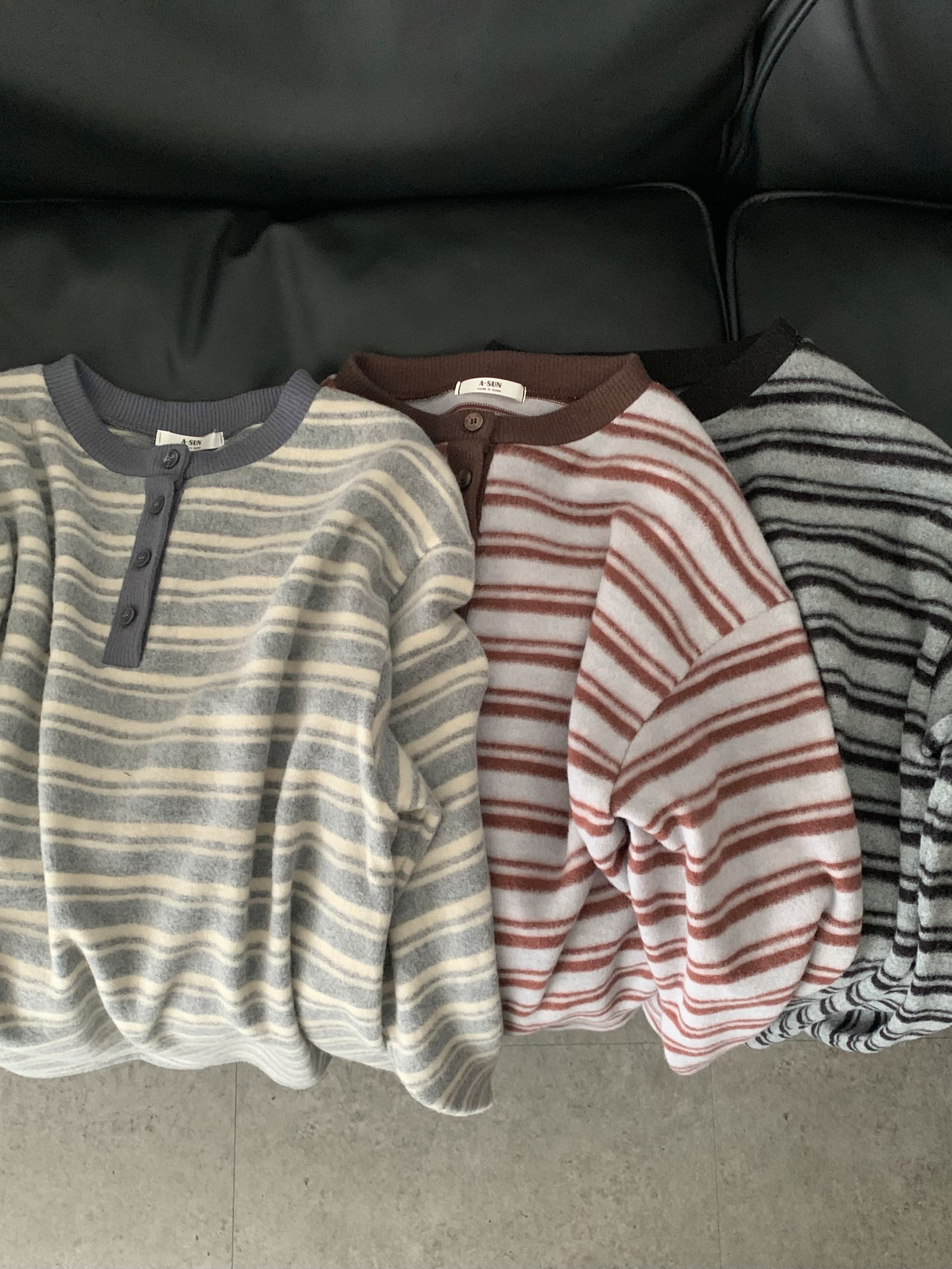 起毛ボタンラウンドネックルーズ長袖ボーダーTシャツ | 詳細画像6