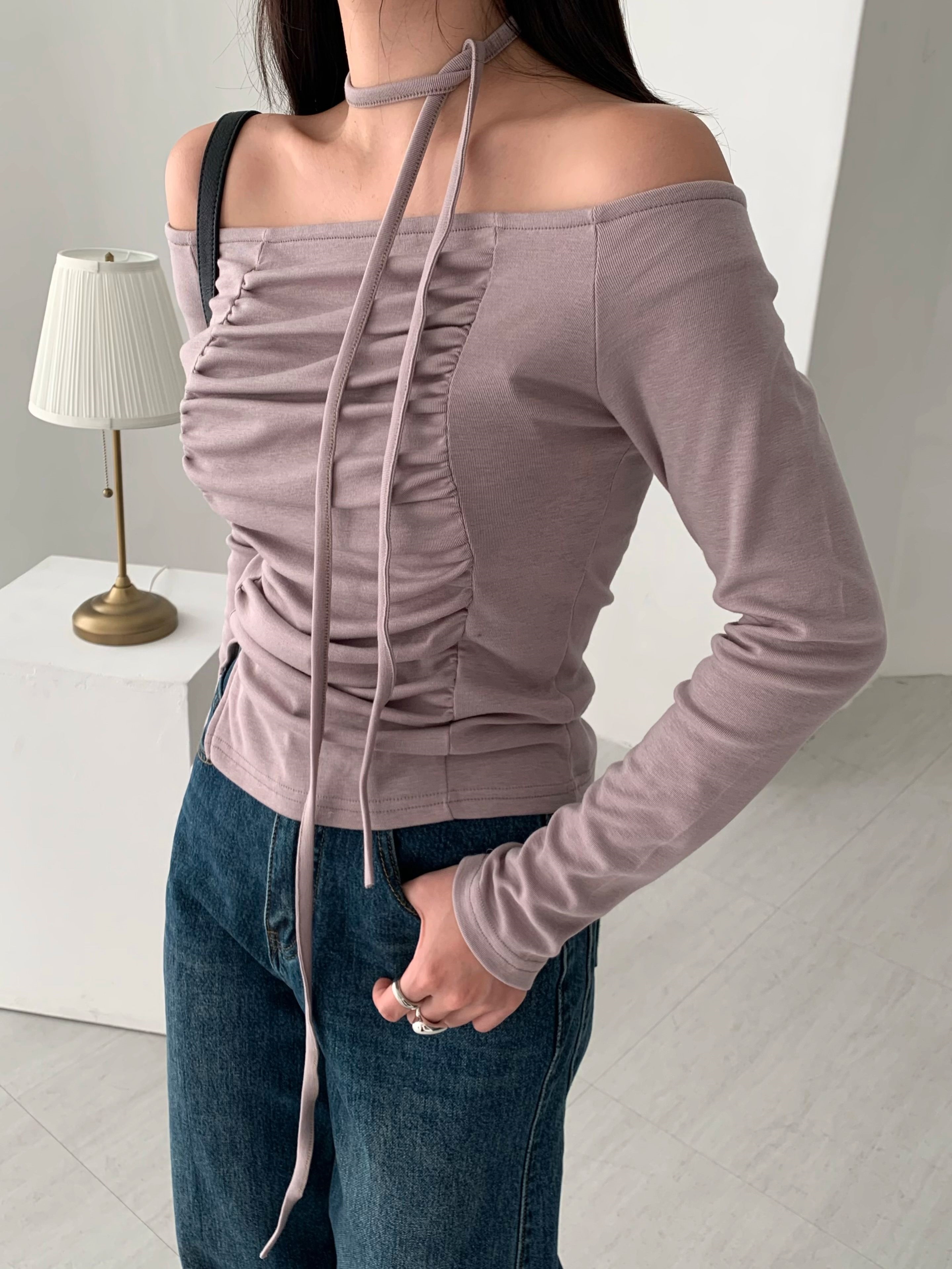 裏起毛オフショルダーシャーリングスリット長袖Tシャツストラップ付 | 詳細画像4