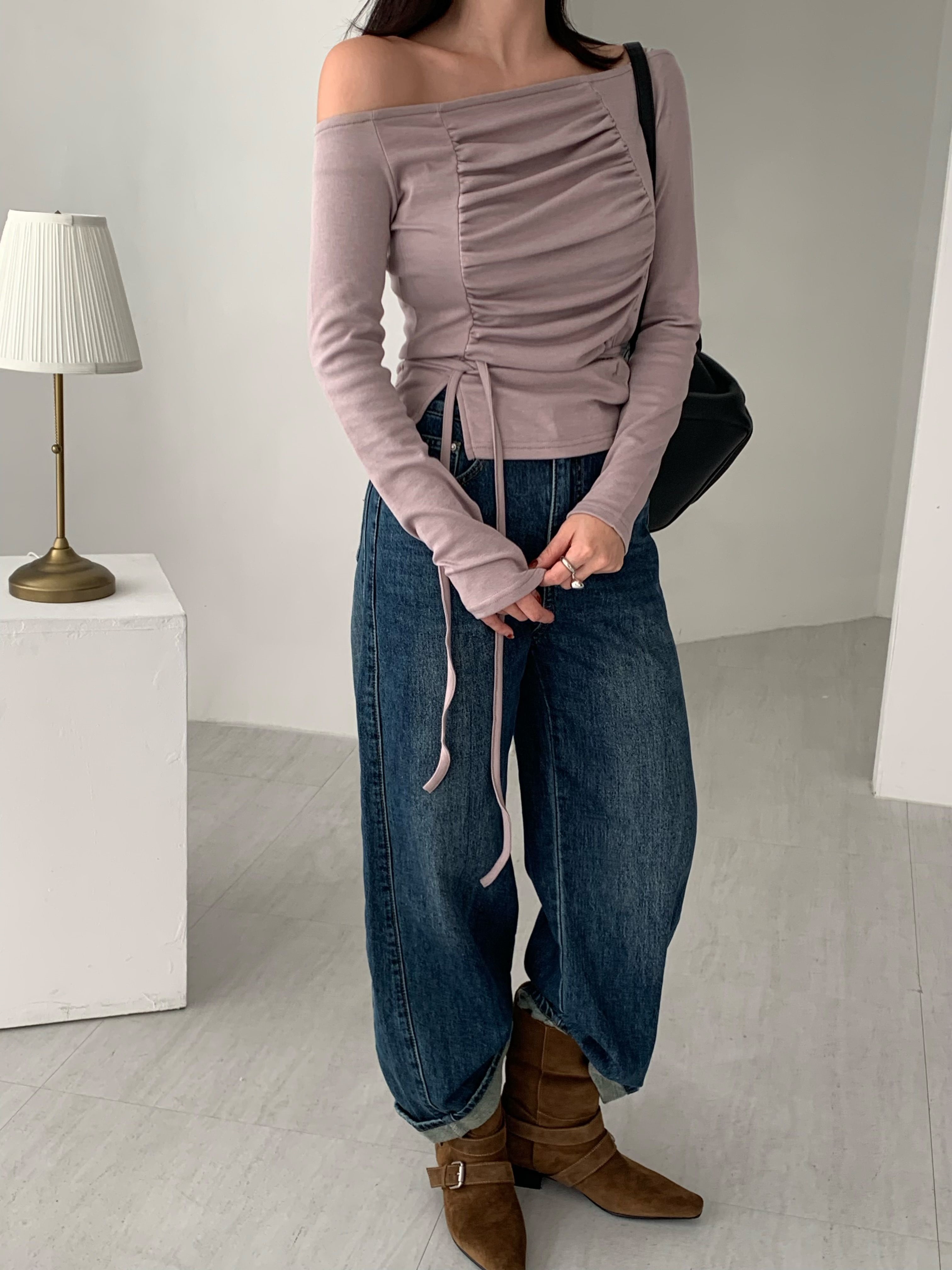 裏起毛オフショルダーシャーリングスリット長袖Tシャツストラップ付 | 詳細画像5