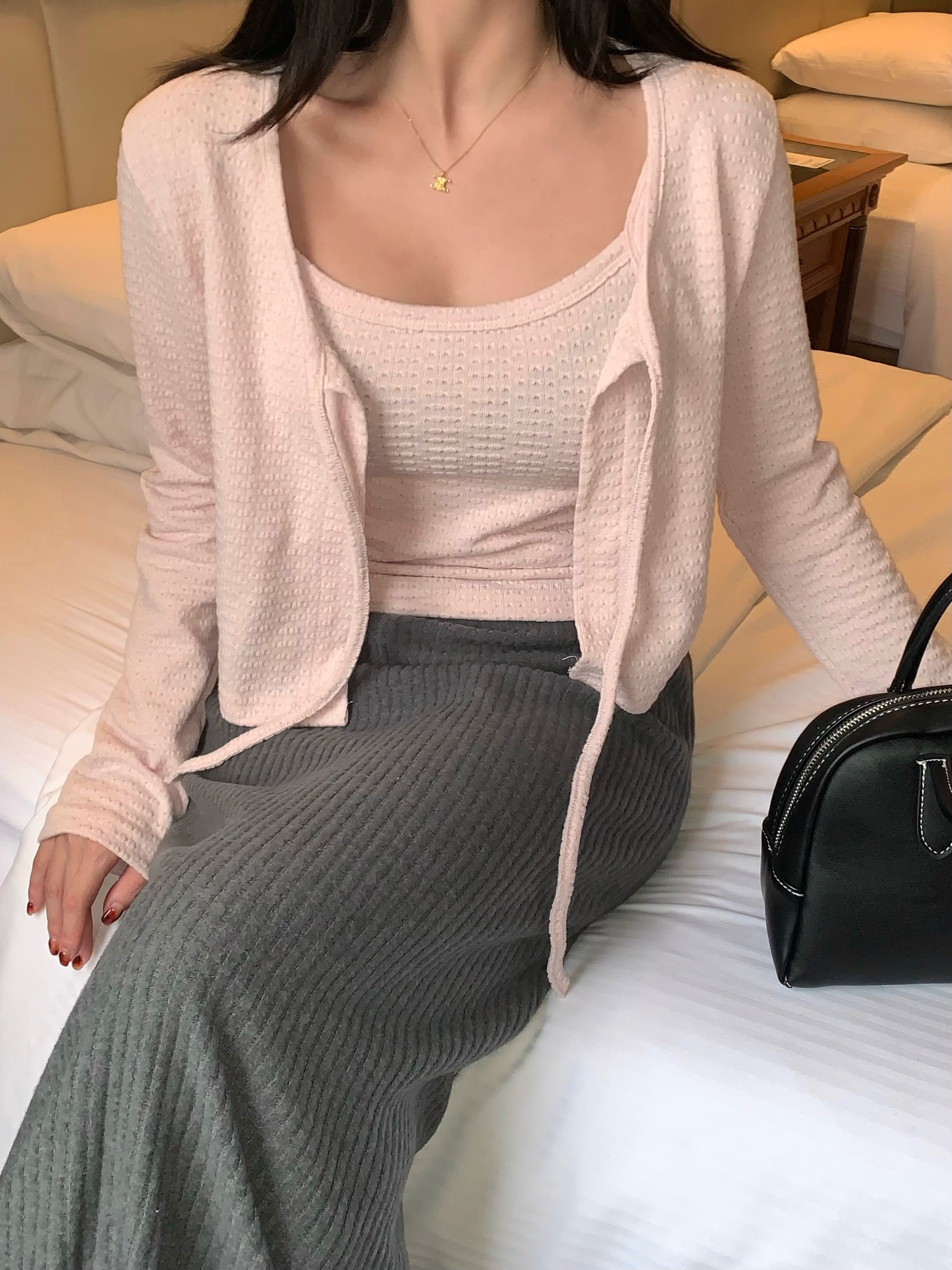 ストラップ長袖エンボスアンサンブル | 詳細画像4