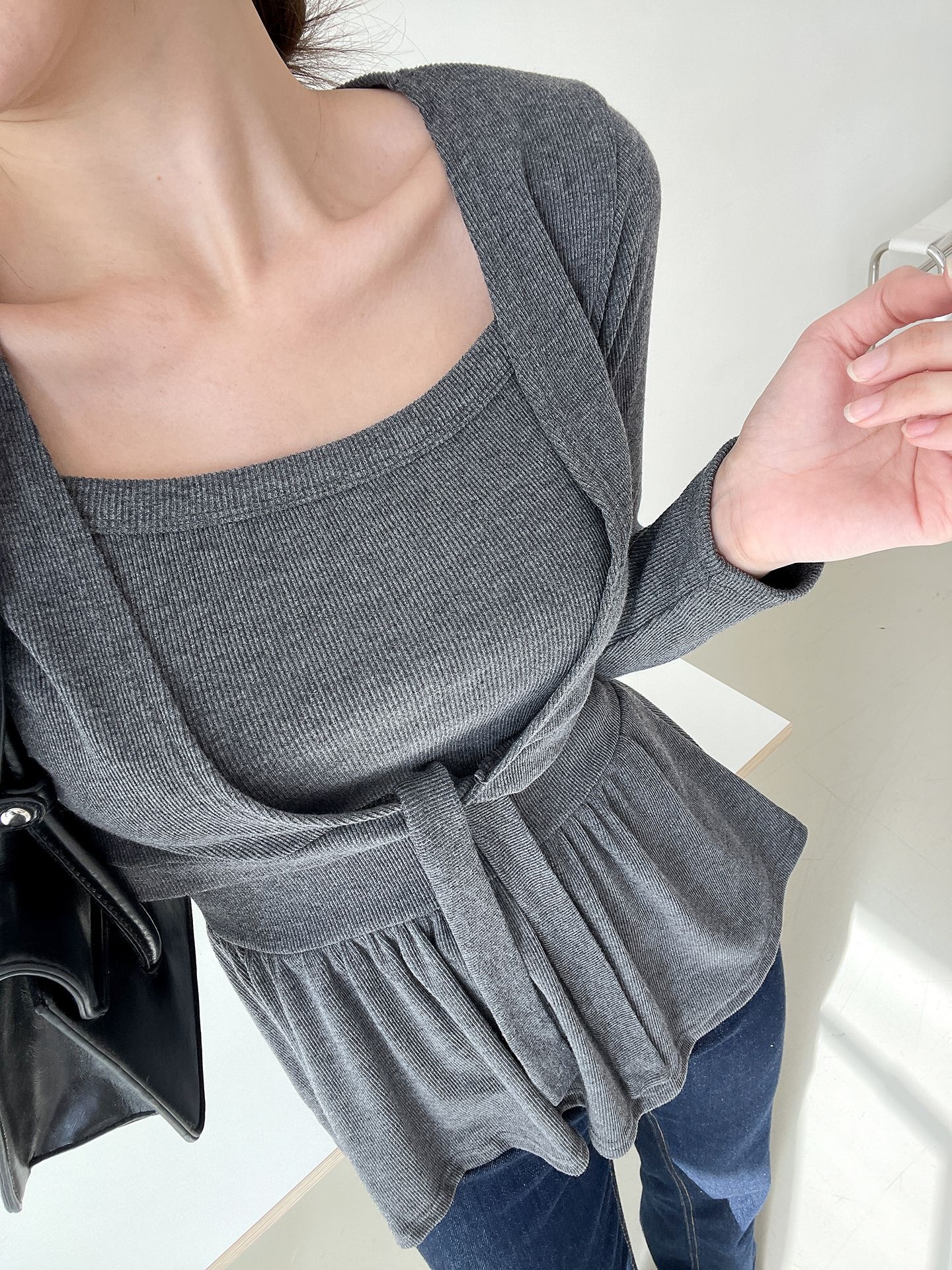 ストラップシャーリング長袖フレアアンサンブル | 詳細画像3