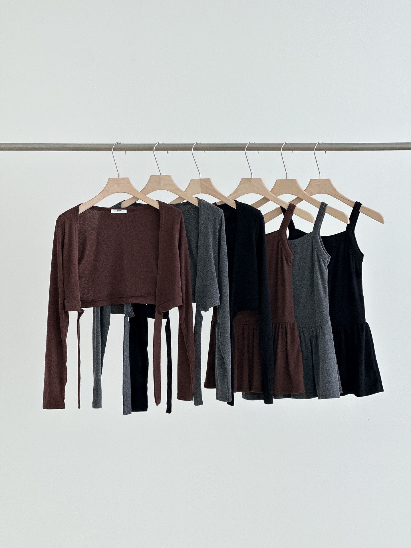 ストラップシャーリング長袖フレアアンサンブル | 詳細画像7