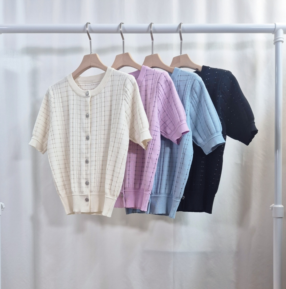 ラウンドネックパンチングパフスリーブ半袖ビジューボタンチェックカーディガン | 詳細画像10