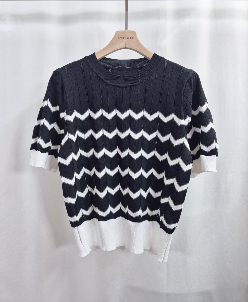 ラウンドネックパフスリーブルーズ半袖セミクロップド配色ラインニット | 詳細画像11