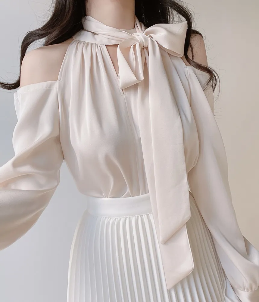 長袖ホルターネックオープンショルダーシャーリングブラウスストラップ付 | mirangmirang | 詳細画像3