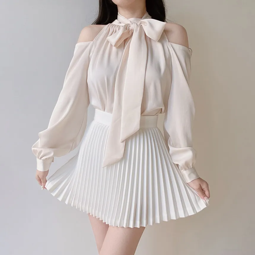 長袖ホルターネックオープンショルダーシャーリングブラウスストラップ付 | mirangmirang | 詳細画像7