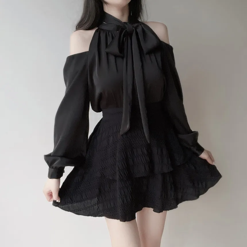 長袖ホルターネックオープンショルダーシャーリングブラウスストラップ付 | mirangmirang | 詳細画像9