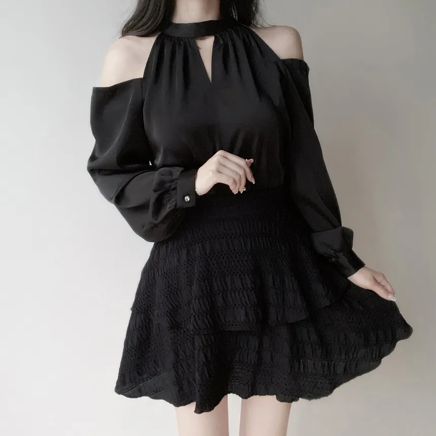 長袖ホルターネックオープンショルダーシャーリングブラウスストラップ付 | mirangmirang | 詳細画像14