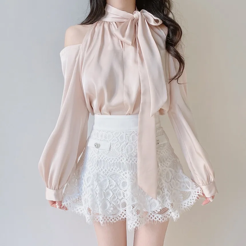 長袖ホルターネックオープンショルダーシャーリングブラウスストラップ付 | mirangmirang | 詳細画像17