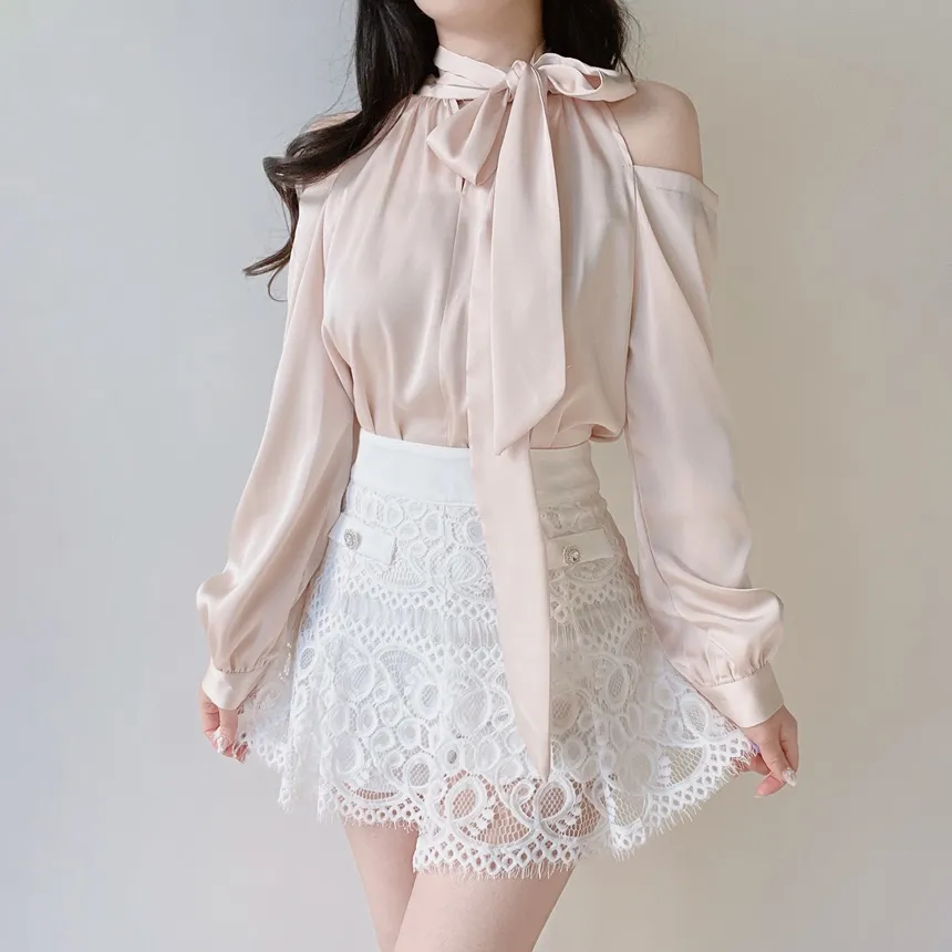 長袖ホルターネックオープンショルダーシャーリングブラウスストラップ付 | mirangmirang | 詳細画像20