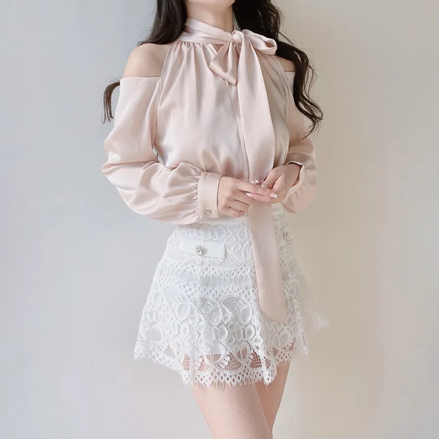 長袖ホルターネックオープンショルダーシャーリングブラウスストラップ付 | mirangmirang | 詳細画像23