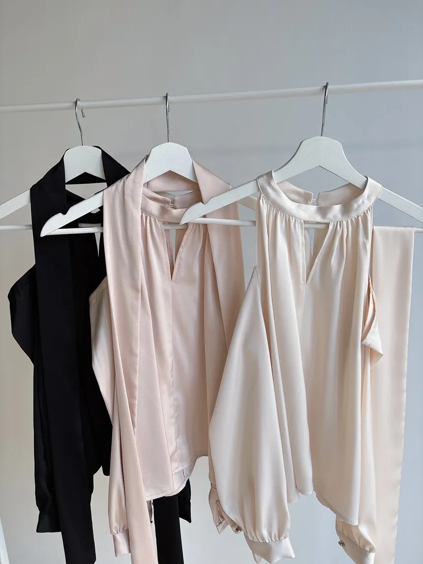 長袖ホルターネックオープンショルダーシャーリングブラウスストラップ付 | mirangmirang | 詳細画像27