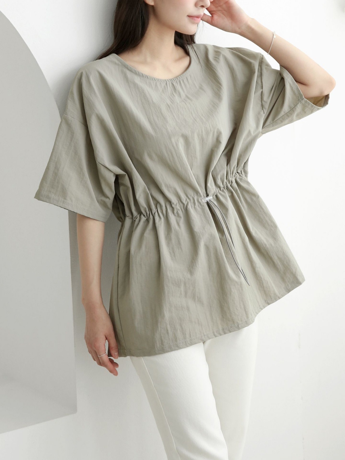 ナイロンシャーリングオーバーサイズドローコード半袖フレアAラインワイドネックハーフドロップショルダー無地Tシャツ | 詳細画像2