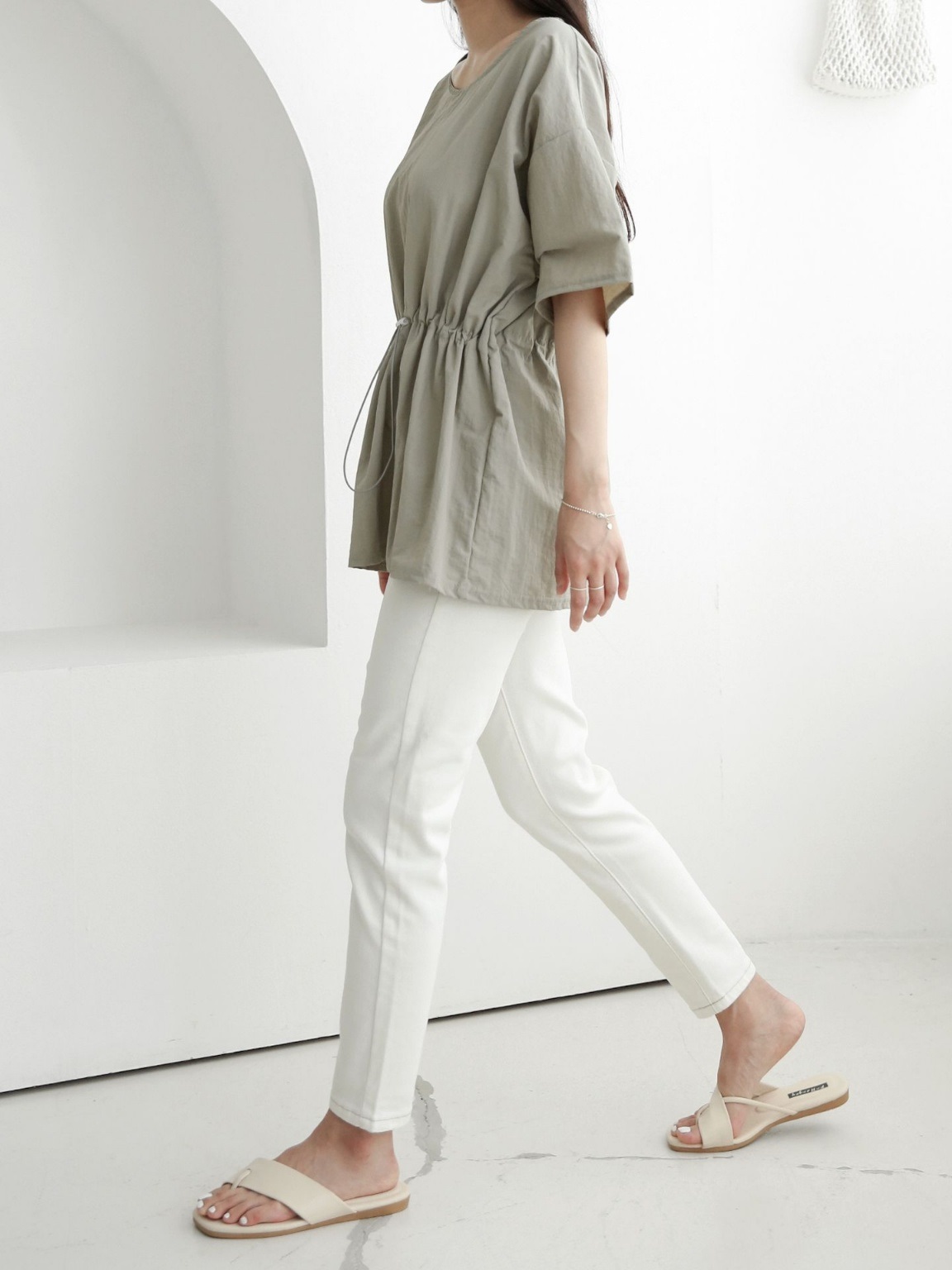 ナイロンシャーリングオーバーサイズドローコード半袖フレアAラインワイドネックハーフドロップショルダー無地Tシャツ | 詳細画像10