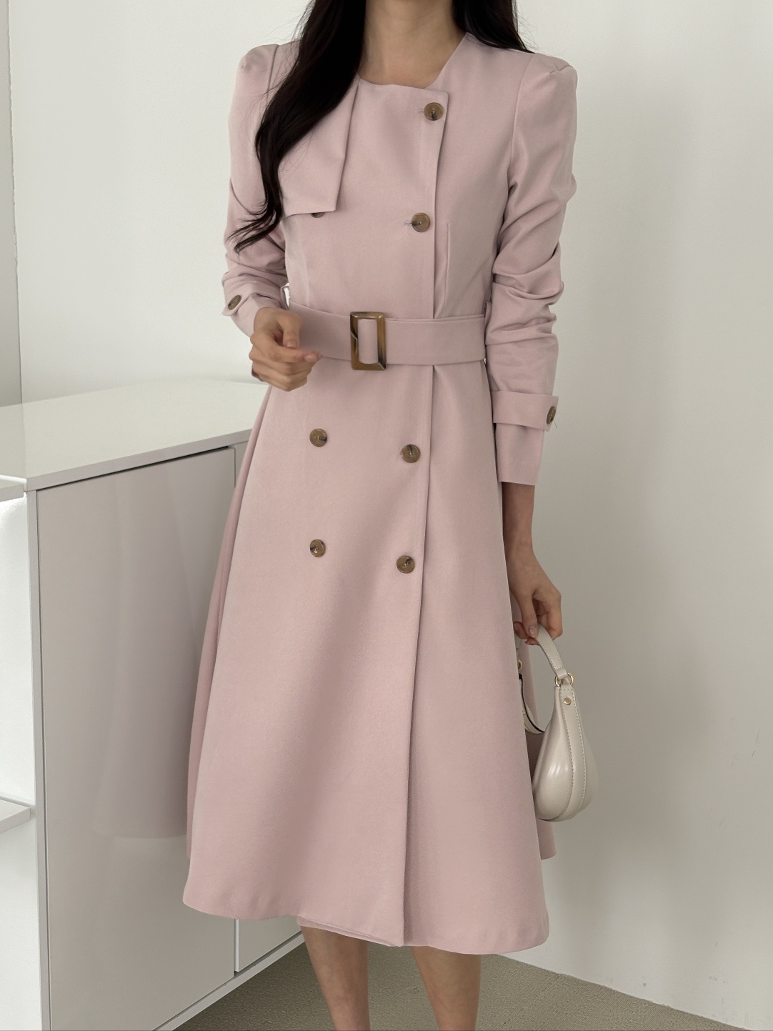 ラウンドネック肩パッドパフスリーブスリムロング長袖フレアAラインボタンスリーブループ無地ワンピースベルト付 | 詳細画像3