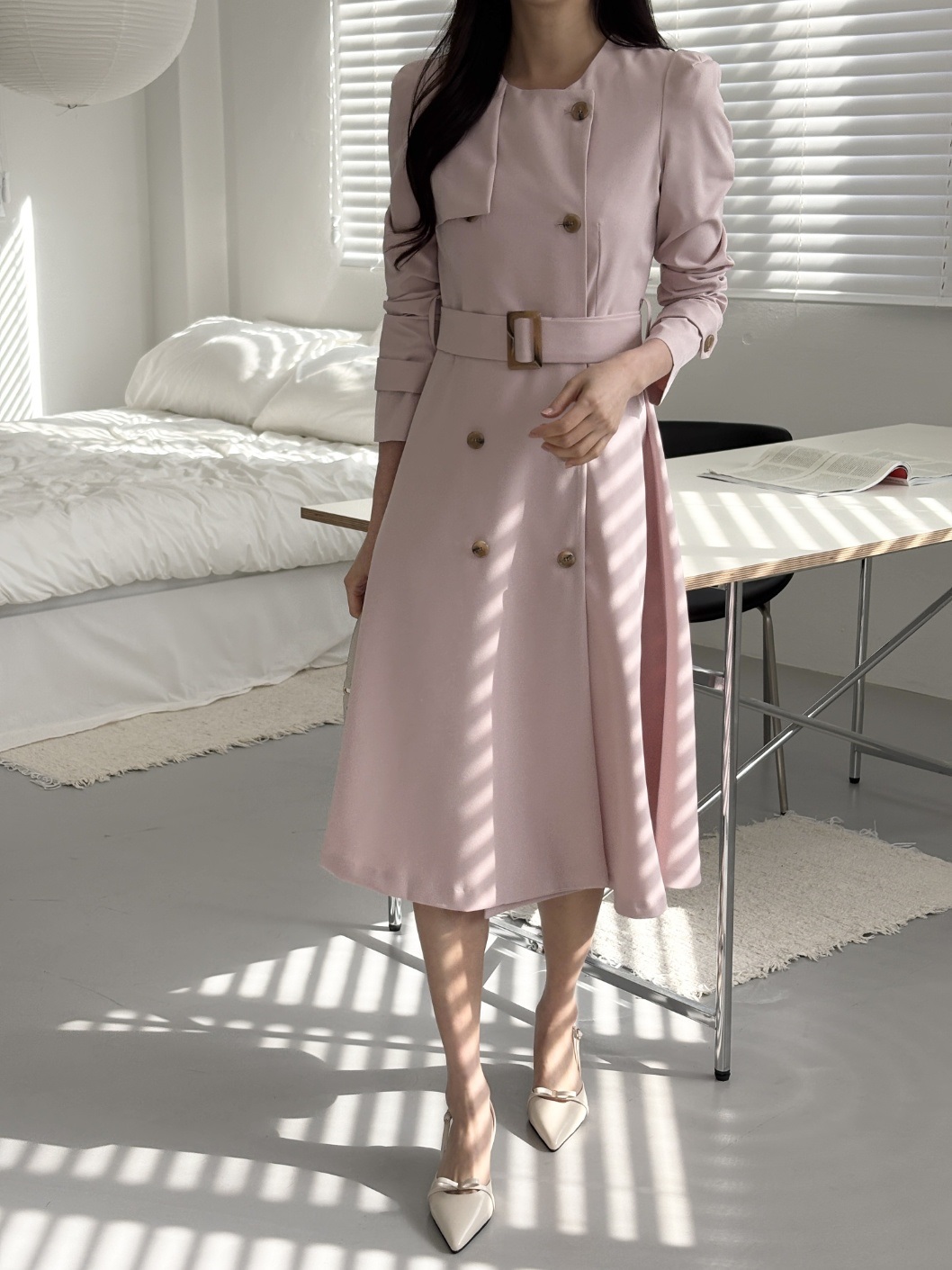 ラウンドネック肩パッドパフスリーブスリムロング長袖フレアAラインボタンスリーブループ無地ワンピースベルト付 | 詳細画像13