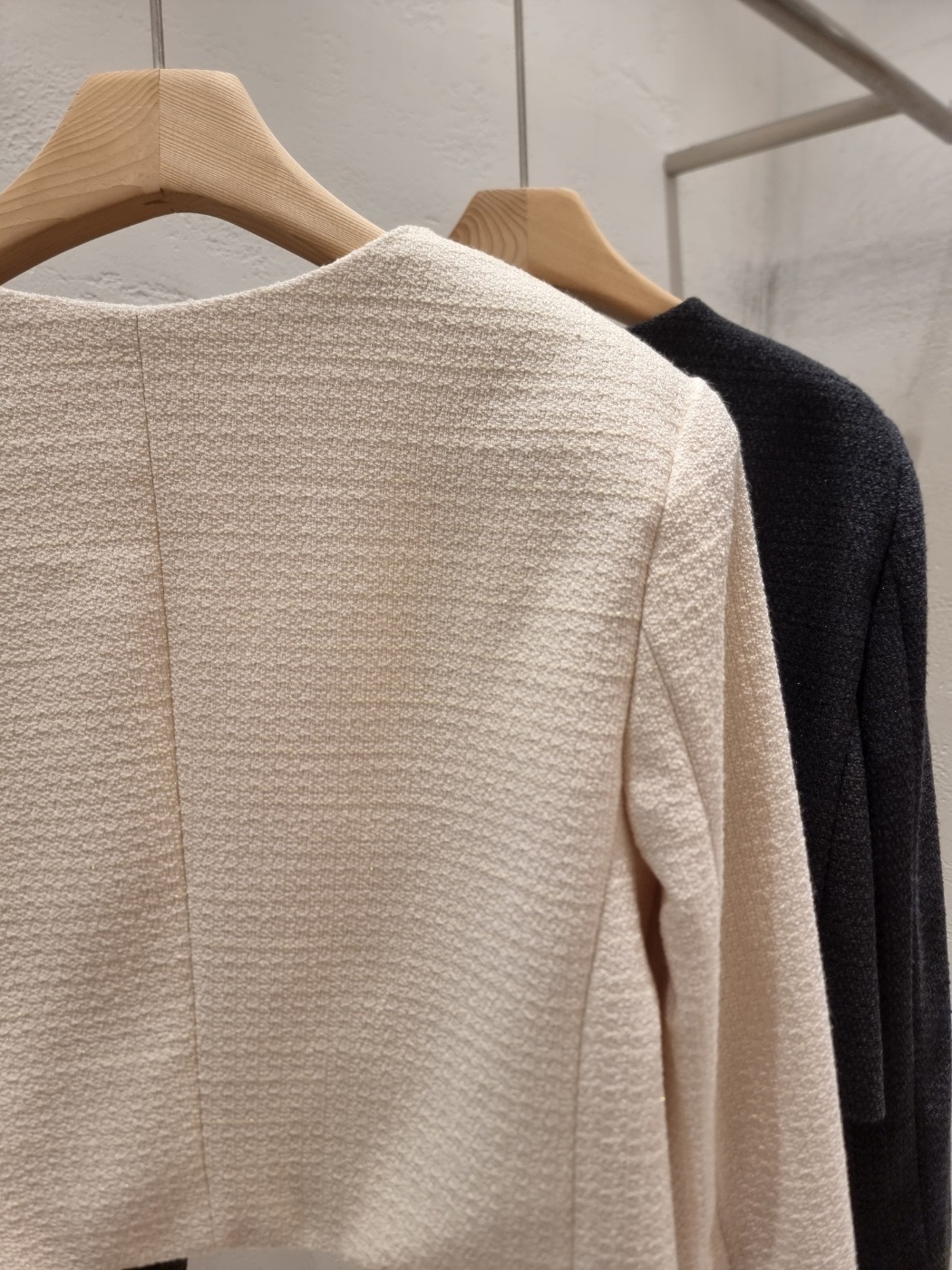 ツイードボタンラウンドネックノーカラー長袖アウトポケットジャケット | 詳細画像20