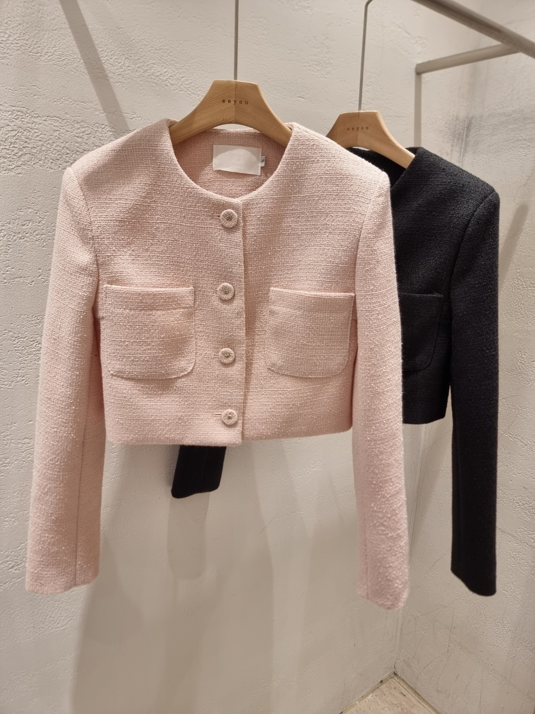 ツイードボタンラウンドネックノーカラー肩パッドクロップド長袖アウトポケットジャケット | 詳細画像17