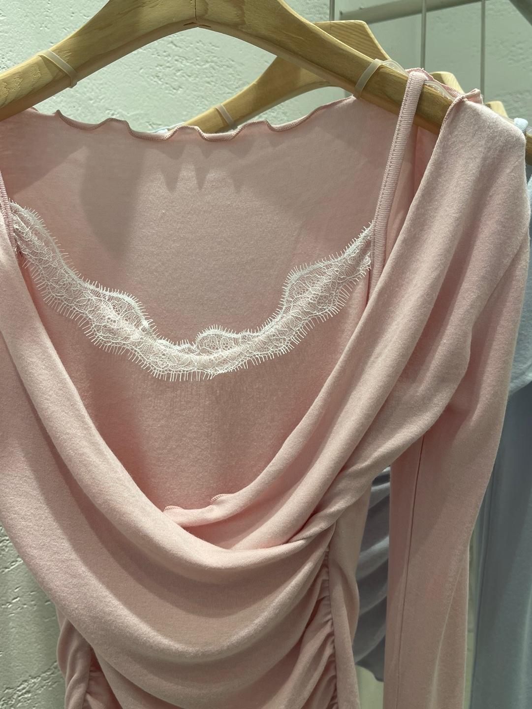 レースコンビシャーリングスリムレイヤード風カシュクールアンバランス長袖ワイドネック無地Tシャツ | 詳細画像22