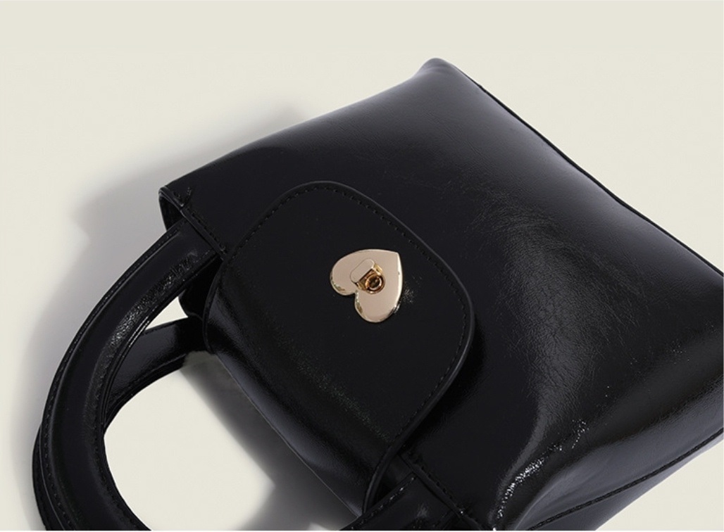 レザー調ハートショルダーバッグトートバッグ2WAY | 詳細画像9