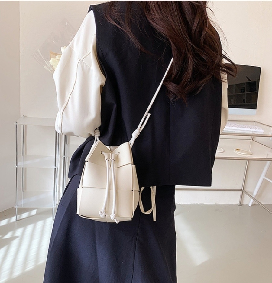 レザー調ショルダーバッグ | 詳細画像4