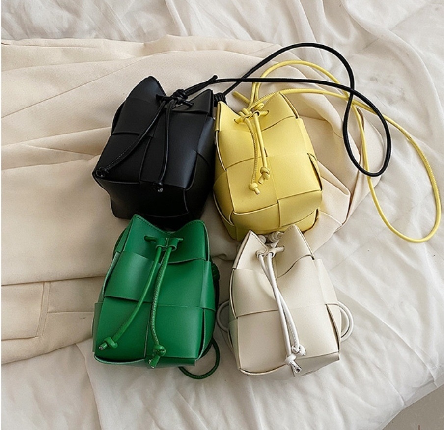 レザー調ショルダーバッグ | 詳細画像15