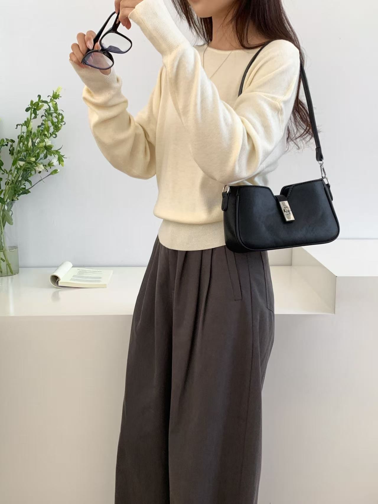 レザー調バックルミニショルダーバッグストラップ付 | 詳細画像2