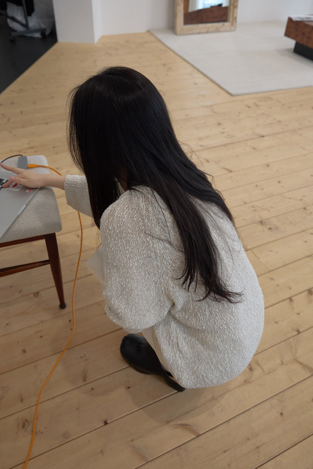 ベルベットリネン混アクリルラウンドネックルーズ無地ニット春夏秋 | 詳細画像10