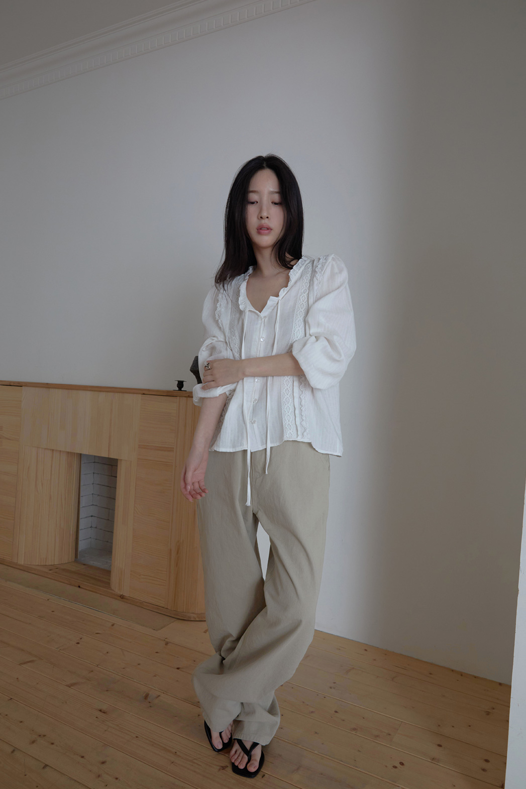 コットンリボン(固定)ラウンドネックフリルピンタックレース無地ブラウス春夏秋 | 詳細画像4