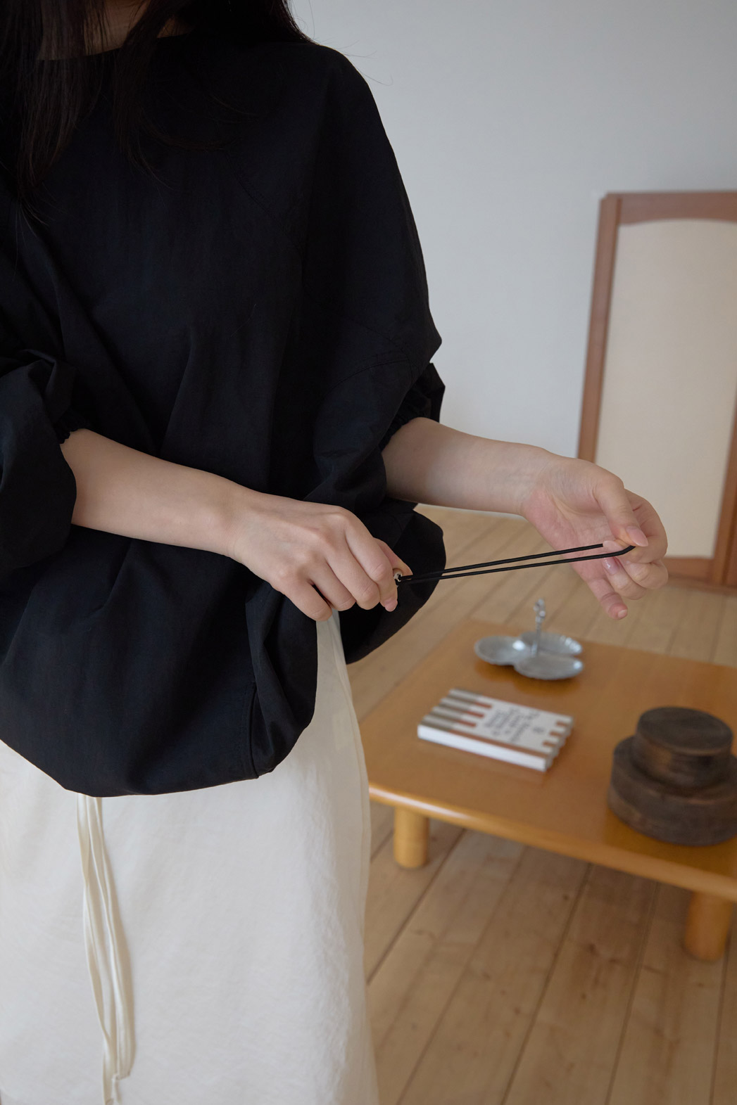 ナイロンドローストリングラインルーズ無地ブラウス春秋 | 詳細画像23