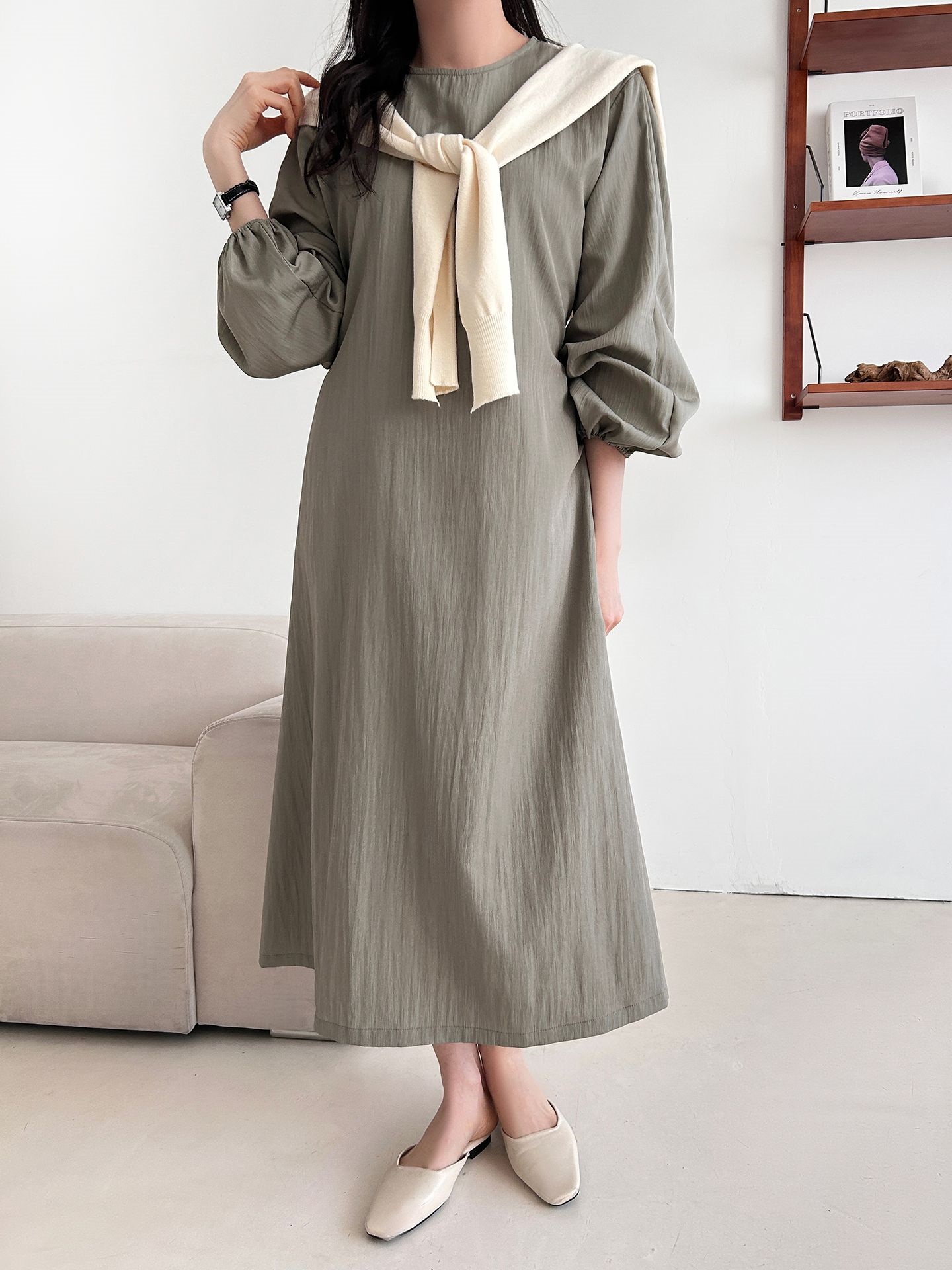 ラウンドネックポケットオーバーサイズロング長袖バックリボン無地ワンピース | 詳細画像13