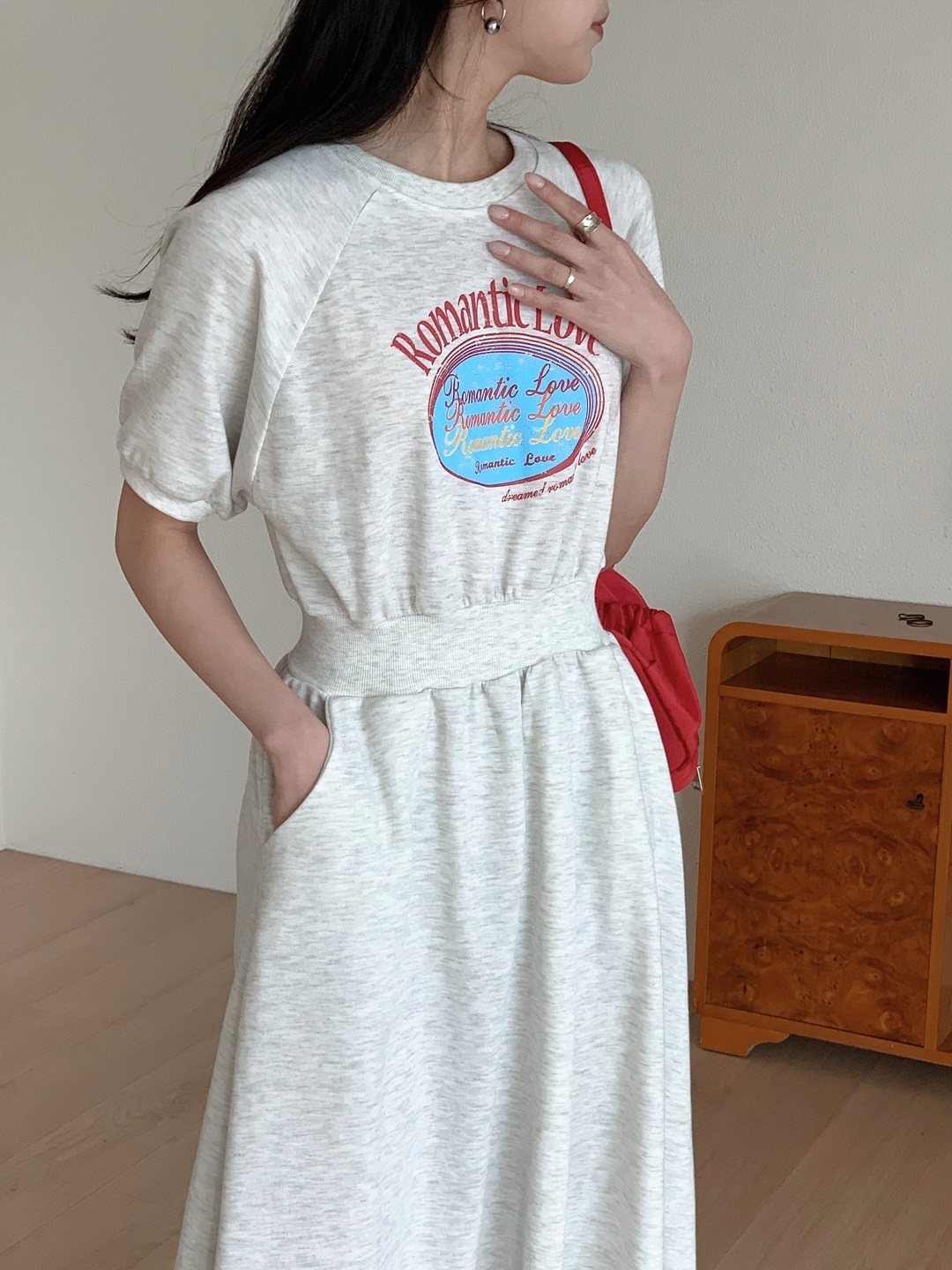 ポケットウエストゴムラグランロング半袖フレアプリントワンピース | 詳細画像13