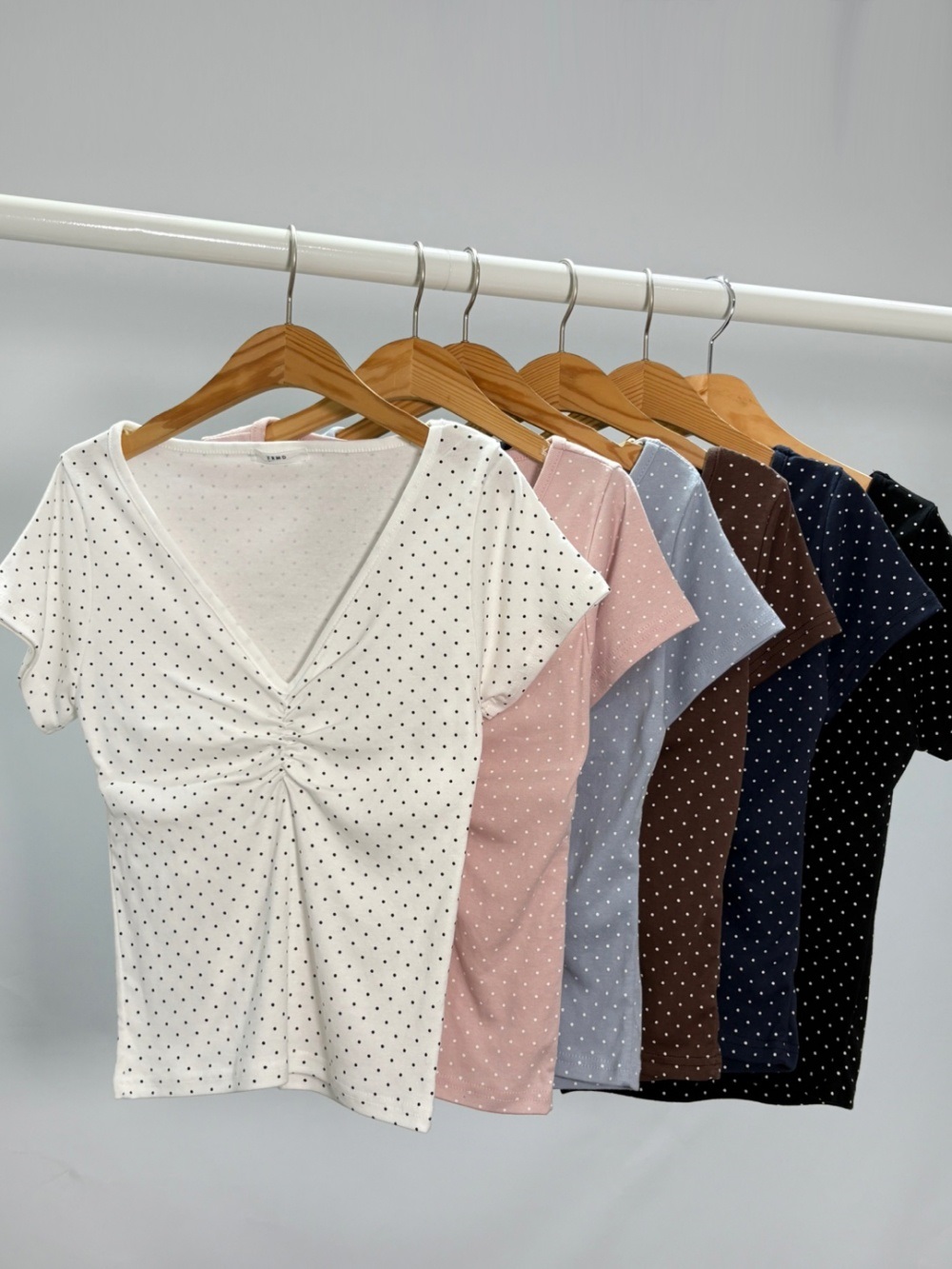 コットンVネックシャーリング半袖ドットTシャツ | 詳細画像13