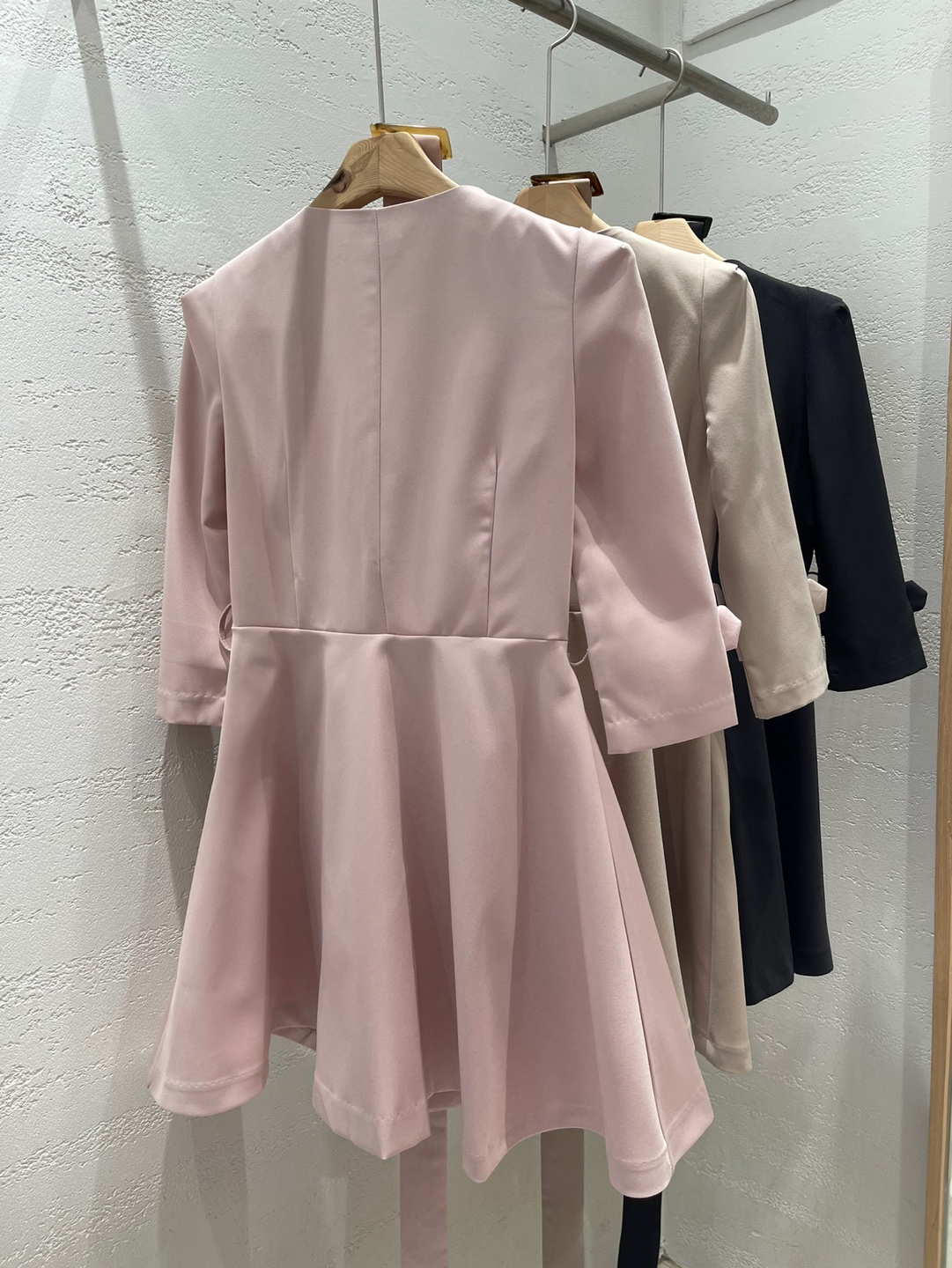 ラウンドネック7分袖Aラインミニダブルボタンワンピースベルト付 | 詳細画像23